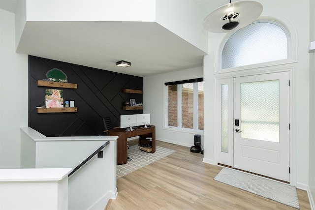 1286 Glen Oaks Dr, West Des Moines, IA 50266 - foyer featuring light wood-type flooring and baseboards