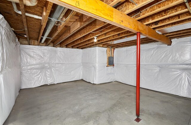 690 SE Driftwood Ln, Waukee, IA 50263 - unfinished basement with electric panel
