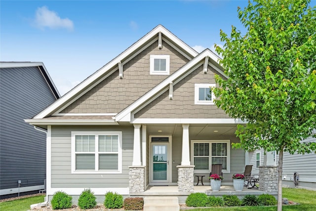523 S Bluestone Way W, Des Moines, IA 50266 - craftsman inspired home with covered porch