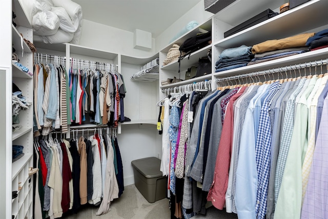 1346 48th St, Des Moines, IA 50311 - spacious closet with carpet flooring