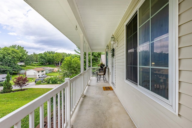 3540 E University Ave, Des Moines, IA 50317 - view of covered porch