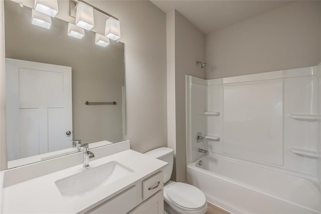 5610 Leyden Ave, Des Moines, IA 50317 - bathroom with vanity and shower / bath combination