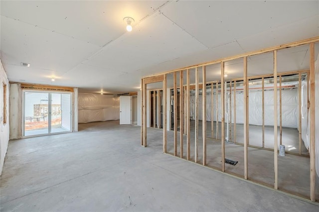 5610 Leyden Ave, Des Moines, IA 50317 - view of below grade area