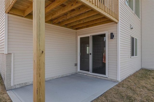 5610 Leyden Ave, Des Moines, IA 50317 - view of patio / terrace