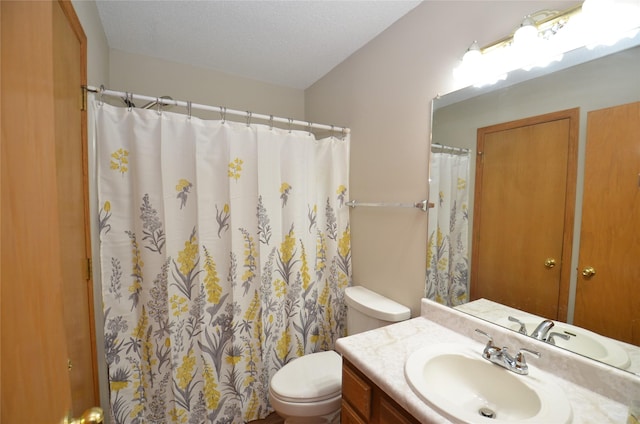 6020 NE 9th St, Des Moines, IA 50313 - bathroom featuring vanity and a shower with curtain