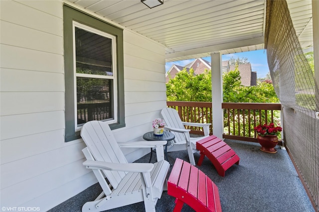 2730 53rd St, Des Moines, IA 50310 - view of covered porch