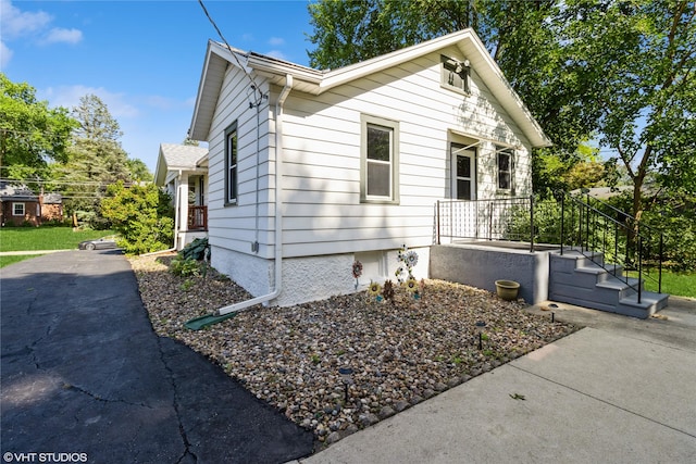 2730 53rd St, Des Moines, IA 50310 - view of front of home
