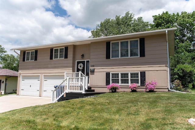 308 Pine Dr, Pella, IA 50219 - photo 1