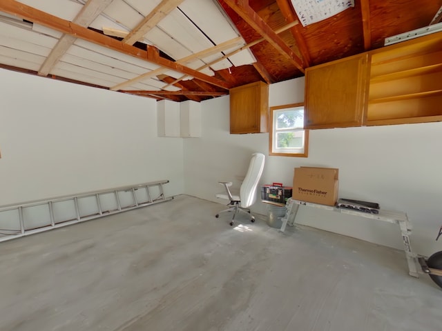 4425 Amick Ave, Des Moines, IA 50310 - view of garage