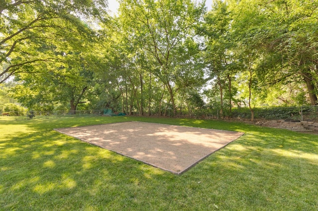 1808 Payton Ave, Des Moines, IA 50315 - view of fenced backyard