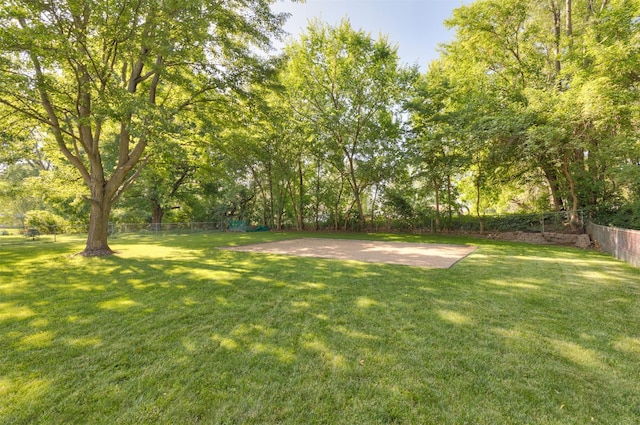 1808 Payton Ave, Des Moines, IA 50315 - view of fenced yard