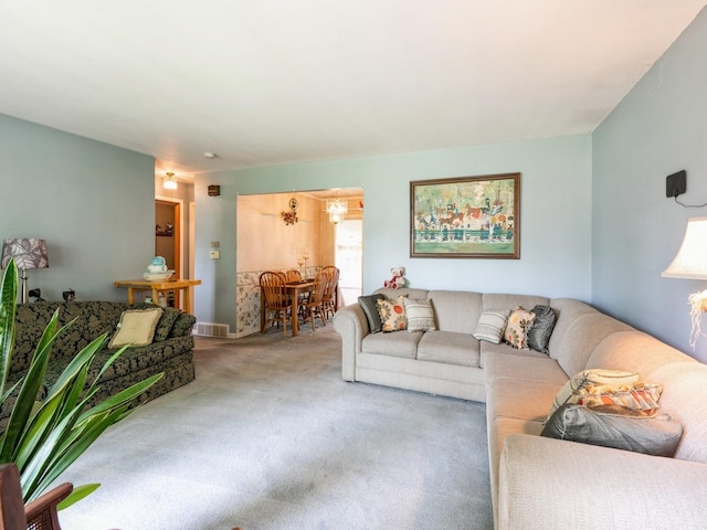 2400 Farwell Rd, Des Moines, IA 50317 - view of carpeted living room