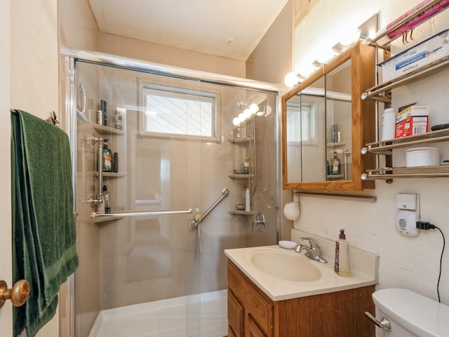 2400 Farwell Rd, Des Moines, IA 50317 - full bath with vanity and a stall shower