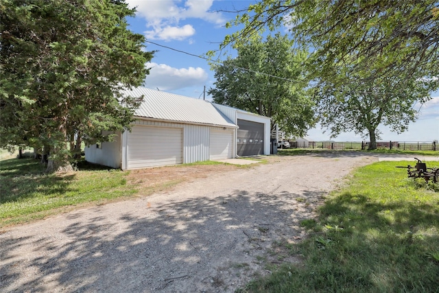 7404 Sioux Ave, Reasnor, IA 50232 - view of garage