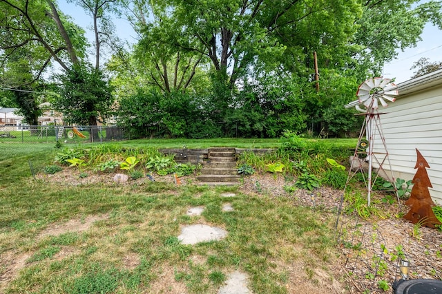 1209 Edgemont St, Des Moines, IA 50315 - view of yard