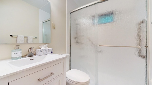 4610 SE 7th St, Des Moines, IA 50315 - bathroom with a shower stall and vanity