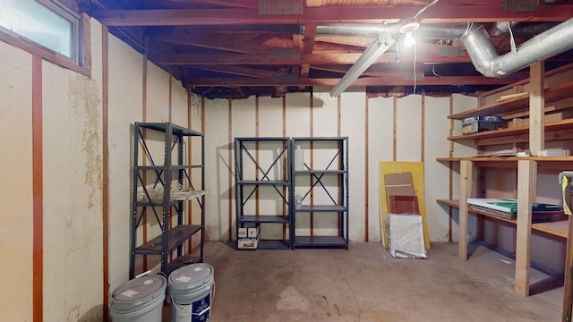 4610 SE 7th St, Des Moines, IA 50315 - view of unfinished basement