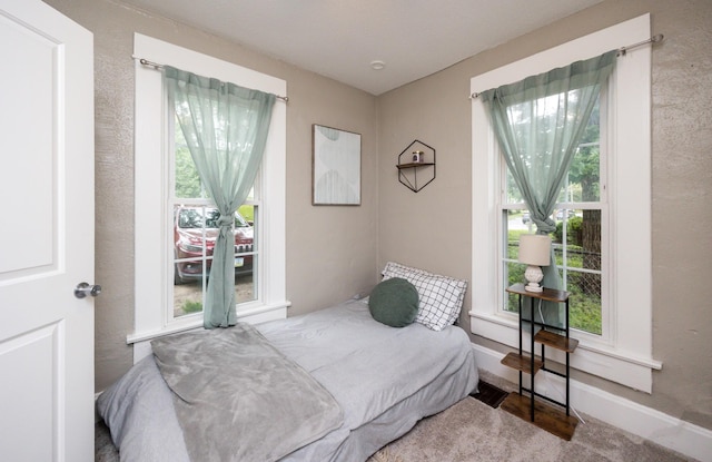 951 28th St, Des Moines, IA 50312 - bedroom featuring baseboards