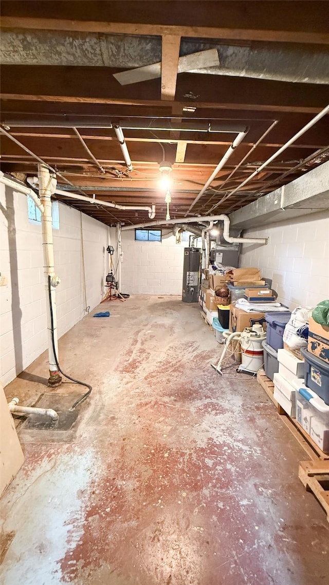 1448 17th St, West Des Moines, IA 50265 - unfinished below grade area featuring gas water heater
