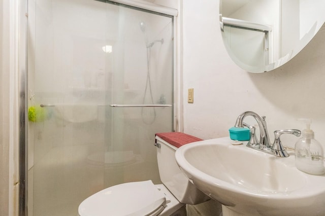 105 N St, Guthrie Center, IA 50115 - full bath with a sink and a shower stall