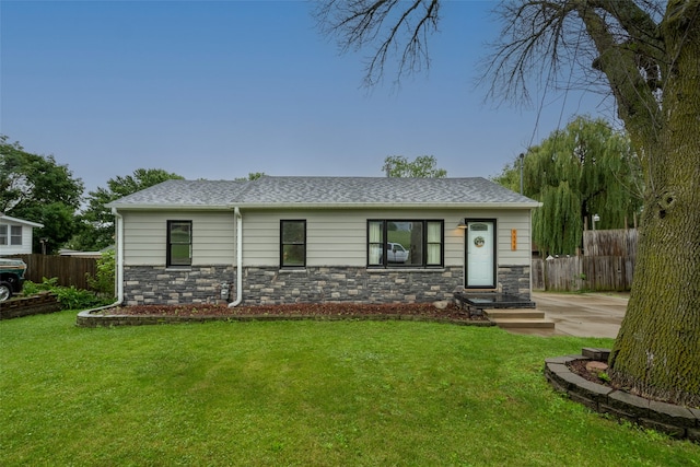 1115 E Herold Ave, Des Moines, IA 50315 - view of front of house with stone siding and roof with shingles