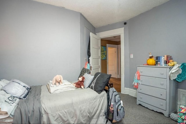 314 E 3rd St N, Newton, IA 50208 - bedroom featuring carpet flooring