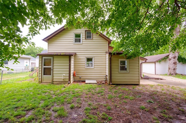 1144 57th St, Des Moines, IA 50311 - rear view of property