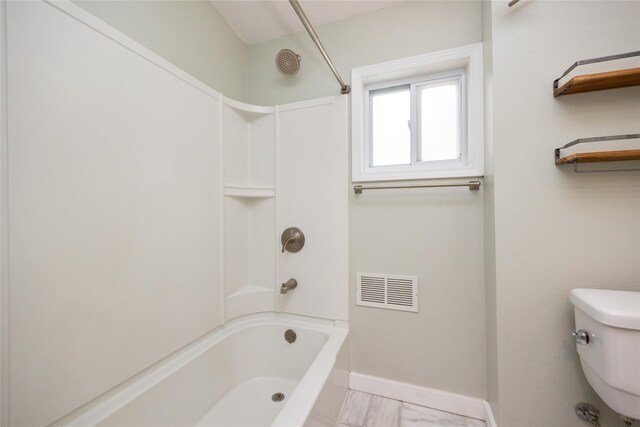 1144 57th St, Des Moines, IA 50311 - full bath featuring shower / washtub combination and toilet