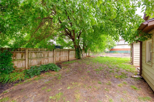 1144 57th St, Des Moines, IA 50311 - view of fenced yard