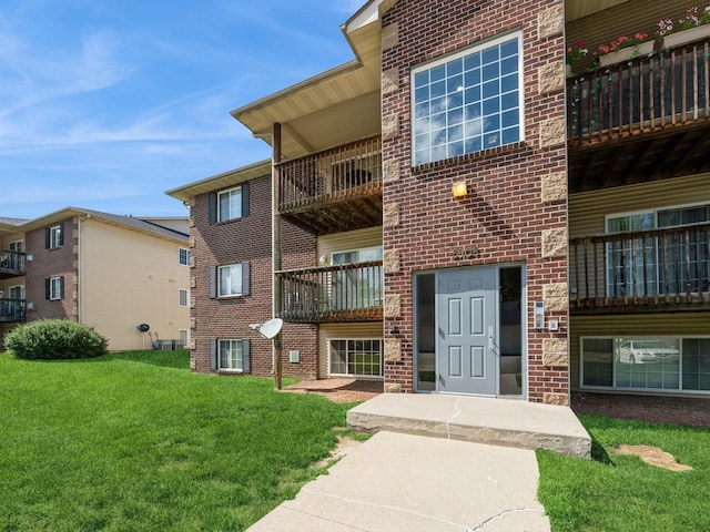5908 Sutton Pl Unit 1, Urbandale, IA 50322 - view of building exterior