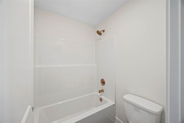 305 S Valley View Dr, Norwalk, IA 50211 - full bath with shower / tub combination and toilet