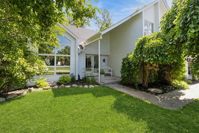 4709 Colt Dr, West Des Moines, IA 50265 - view of front of house featuring a front yard and a patio