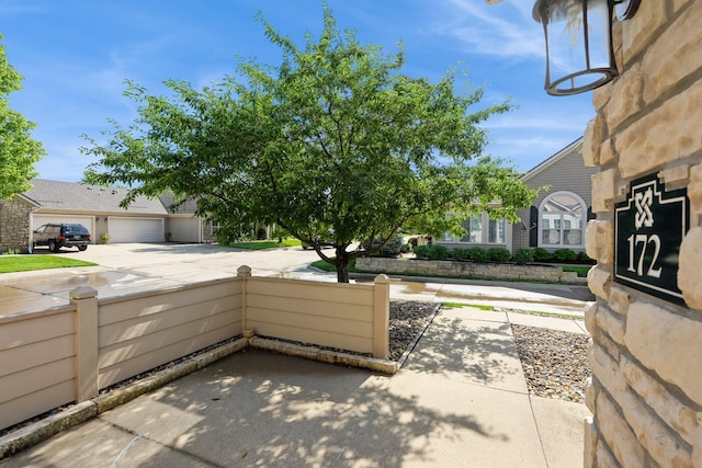 3305 SE Glenstone Dr Unit 172, Grimes, IA 50111 - view of patio / terrace