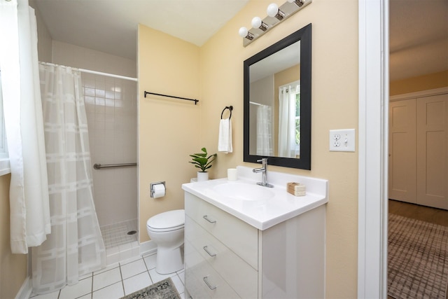 221 9th St, West Des Moines, IA 50265 - bathroom with vanity, curtained shower, and tile patterned floors