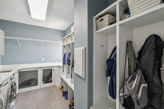 14638 Woodcrest Dr, Clive, IA 50325 - laundry area featuring independent washer and dryer