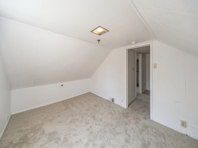 2928 34th St, Des Moines, IA 50310 - bonus room with carpet flooring and lofted ceiling