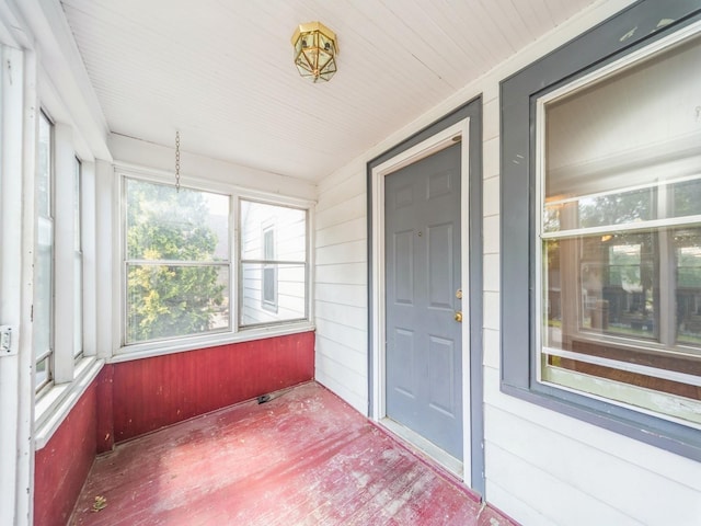 2928 34th St, Des Moines, IA 50310 - view of unfurnished sunroom
