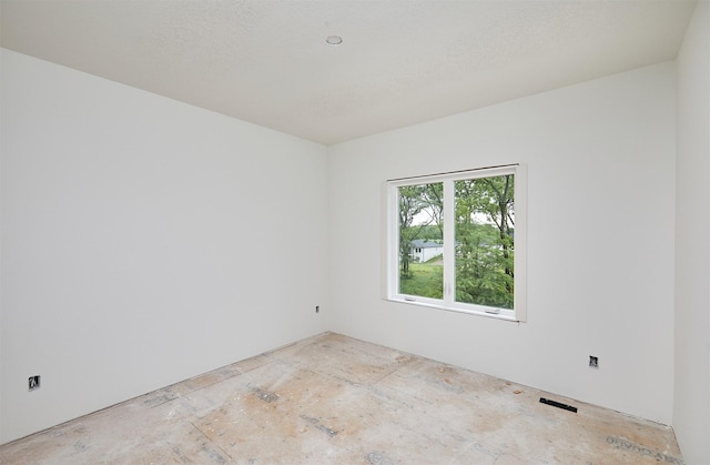 14417 Catalpa Dr, Urbandale, IA 50323 - photo 17