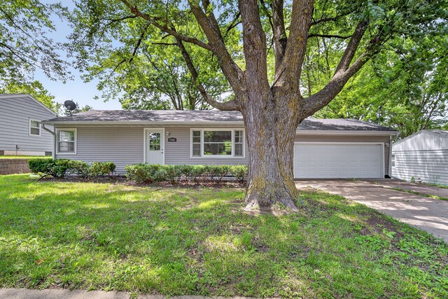 7702 SW 9th St, Des Moines, IA 50315 - photo 1