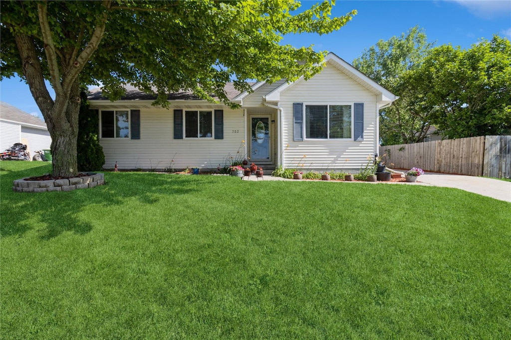 302 W 18th Pl, Indianola, IA 50125 - view of ranch-style house