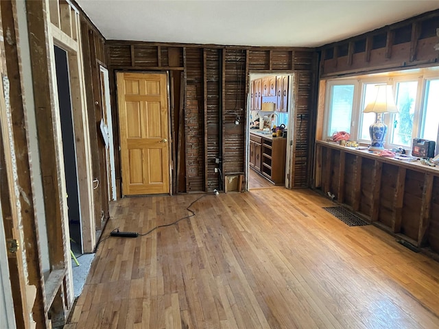 616 E Ovid Ave, Des Moines, IA 50313 - photo 9