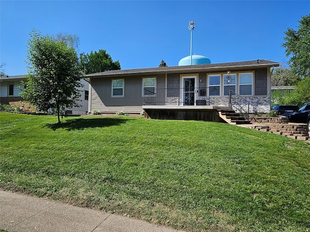 2612 Grandview Ave, Des Moines, IA 50317 - back of property featuring a yard