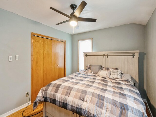 3504 27th St, Des Moines, IA 50310 - bedroom with a closet, ceiling fan, and wood finished floors