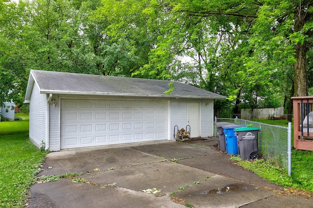 3925 55th St, Des Moines, IA 50310 - view of detached garage