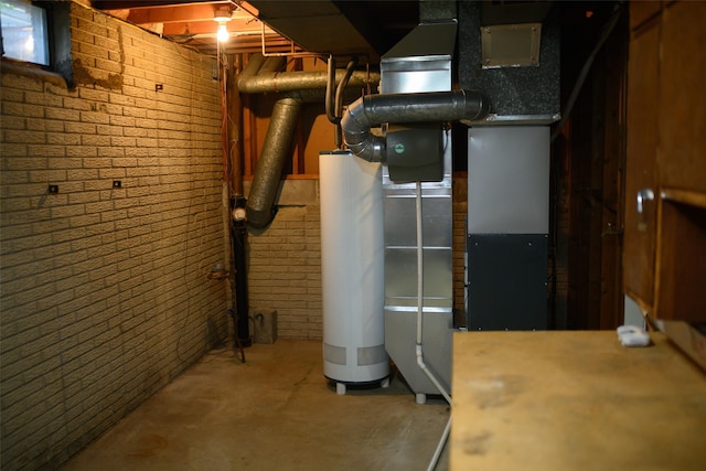 205 E 23rd St N, Newton, IA 50208 - utilities with water heater
