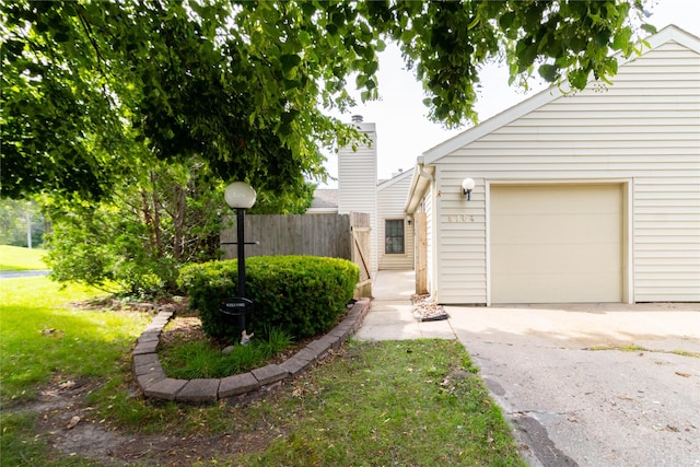 8704 Ginger Ln, Urbandale, IA 50322 - photo 1
