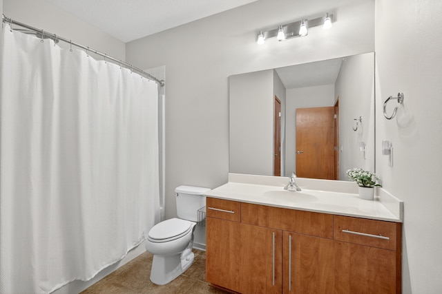 640 S 50th St Unit 2204, West Des Moines, IA 50265 - bathroom featuring vanity and shower / bath combination with curtain