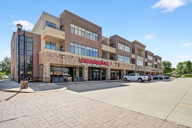 640 S 50th St Unit 2204, West Des Moines, IA 50265 - view of commercial location with uncovered parking