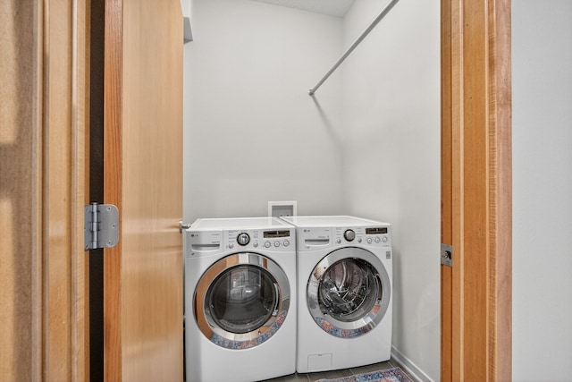 640 S 50th St Unit 2204, West Des Moines, IA 50265 - washroom featuring separate washer and dryer
