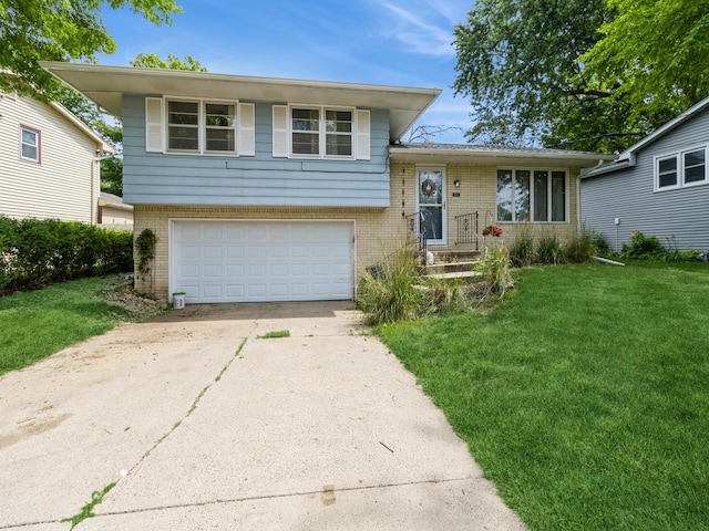 204 E Philip St, Des Moines, IA 50315 - photo 1